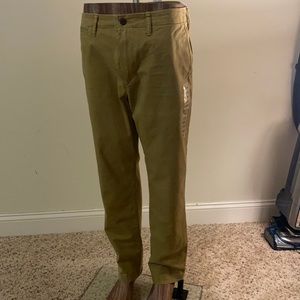 American eagle men’s pants 33/30 slim straight NWT